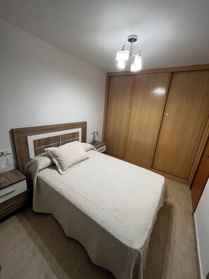 1 Schlafzimmer, Bügeleisen/Bügelbrett, kostenloses WLAN, Bettwäsche