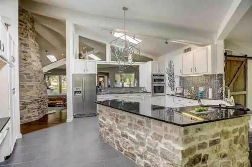 Your OASIS Nestled In Wooded River Views, POOL