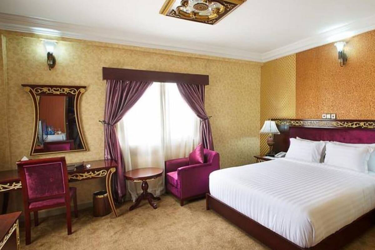 Kamar Double Superior | Seprai katun Mesir, seprai premium, selimut bulu angsa, dan meja kerja