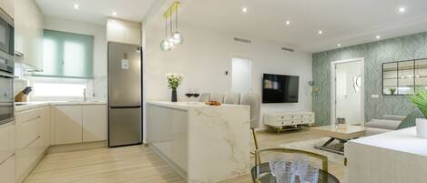 Fridge, microwave, oven, dishwasher
