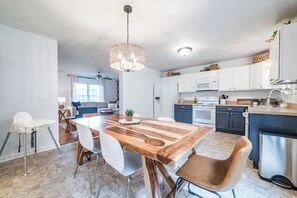 Dining - Family + Pet Friendly Home that Gives Back! (Lynchburg)