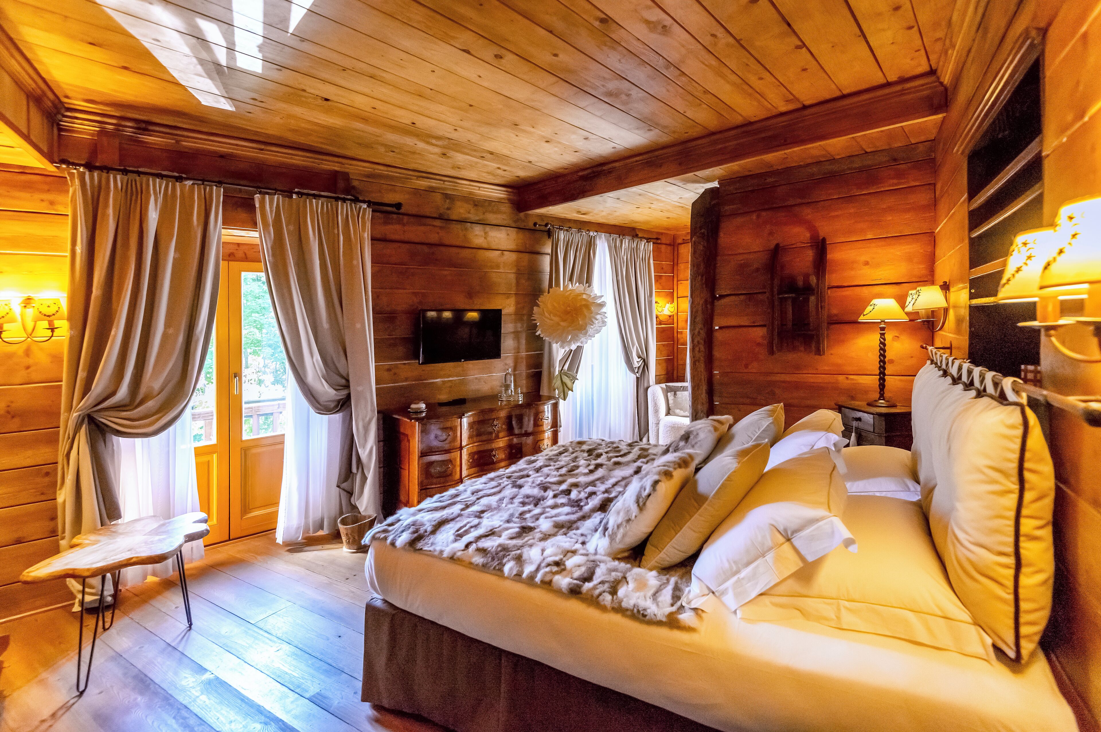 Chalet | Tallelokero huoneessa, pimennysverhot, äänieristys, ilmainen Wi-Fi