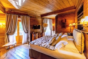 In-room safe, blackout curtains, soundproofing, free WiFi - Chalet Bragard - Boutique Chalet & Spa (Limone Piemonte)