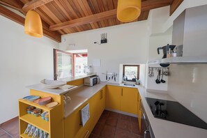 Family House, 2 Bedrooms | Living area | Heated floors - Aldea Soma (Carnota)