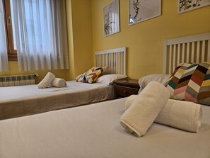 2 bedrooms, free WiFi, bed sheets
