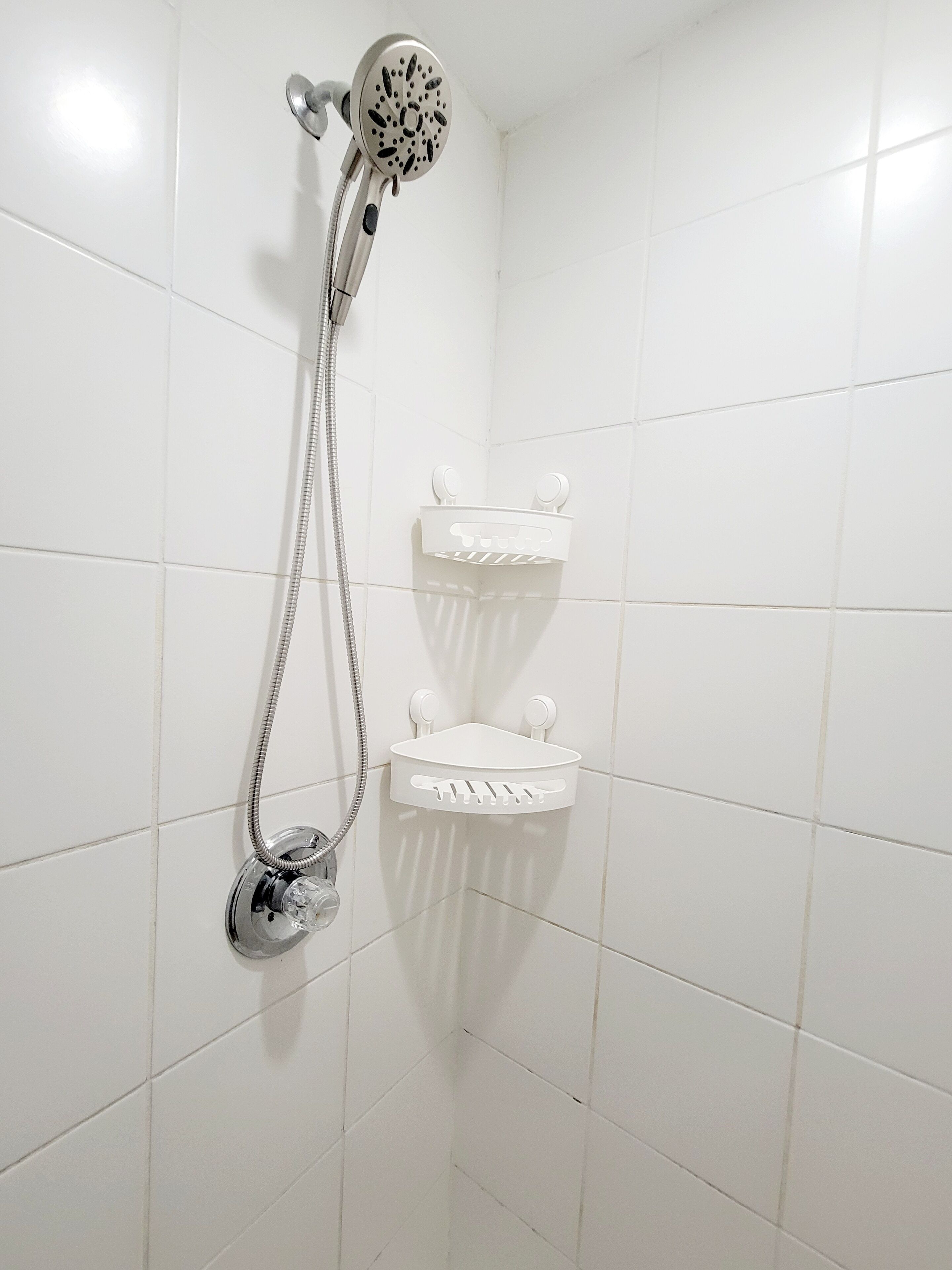 淋浴設備、提供毛巾、番梘、洗頭水