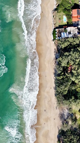 Beachfront house with spa! Fire pit / Spa / Hammocks / Gardens / Parking