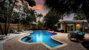 Outdoor pool, a heated pool