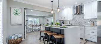 Luxury Delray Beach 4/3 Heated Pool & Spa Home - 2 King Masters