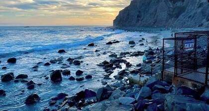 • MONARCH VISTAS • Family Ready 2BR • Ocean Breezes • Walk to Beach & Harbor