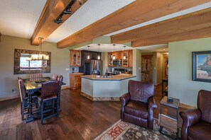 Interior - 5th Floor 2BD/2BA Condo with Magnificent Views by RedAwning (Crested Butte)