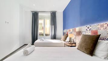 3 habitaciones, tabla de planchar con plancha y internet