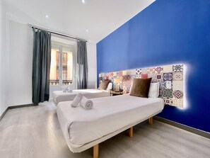 3 bedrooms, iron/ironing board, internet