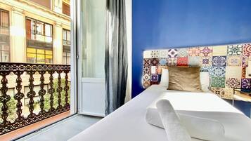 3 slaapkamers, een strijkplank/strijkijzer, internet