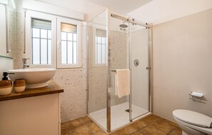 Douche, séchoir à cheveux
