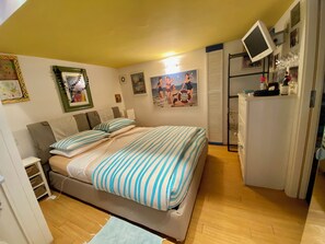 2 bedrooms, iron/ironing board, free WiFi, bed sheets - Luxury sweet in the center of Capri (Capri)