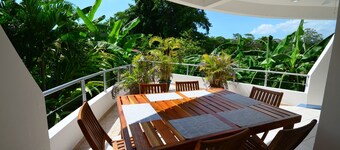 CASA EL BARCO JACO TROPICAL PARADISE
STUNNING 12 PEOPLE HOME WALKABLE DOWNTOWN