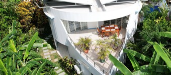 CASA EL BARCO JACO TROPICAL PARADISE
STUNNING 12 PEOPLE HOME WALKABLE DOWNTOWN