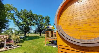 Nice (sta)caravan in Pouilly-Sous-Charlieu