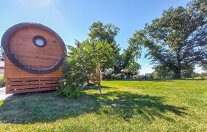 Property grounds - Beautiful (sta)caravan (Pouilly-Sous-Charlieu)