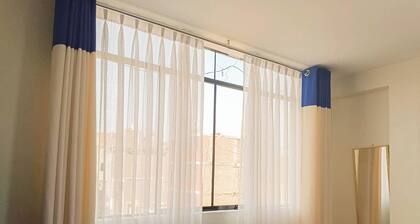 Pretty Room a few Steps From Lima Airport