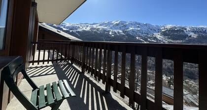 Le Surf 1 in front of Morel chairlift