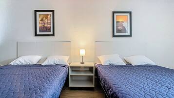 Room, 2 Double Beds | Free WiFi, bed sheets