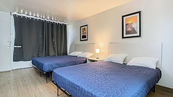 Room, 2 Double Beds | Free WiFi, bed sheets