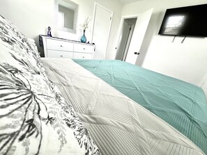 2 bedrooms, desk, iron/ironing board, free WiFi - Brigantine - Fully Renovated, Fully Stocked, Pet Friendly, Comfort meets Luxury (Brigantine)