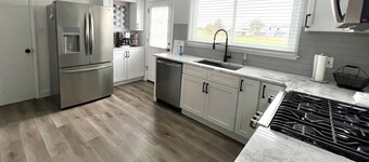 Brigantine - Fully Renovated, Fully Stocked, Pet Friendly, Comfort meets Luxury