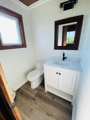 Handtücher, Seife, Toilettenpapier