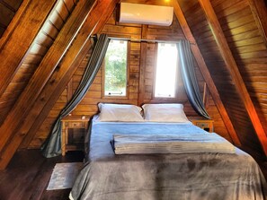 Superior-chalet | 1 makuuhuone, allergiatestatut vuodevaatteet, yksilöllisesti kalustettu