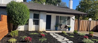 Cozy townhome with backyard retreat! Minutes to wineries and downtown.