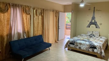 10 quartos, escrivaninha, Wi-Fi, roupa de cama