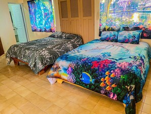 10 Schlafzimmer, Schreibtisch, WLAN, Bettwäsche