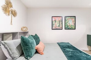 2 bedrooms, iron/ironing board, travel cot, WiFi
