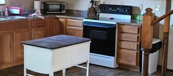 Lake Roosevelt apartment ,beautiful view . sleep 4. two bath, full kitchen.