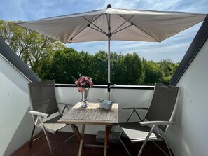 Outdoor dining - 3002 - Grömitz - Wohnung 3002 am Schoor in Grömitz (Grömitz)