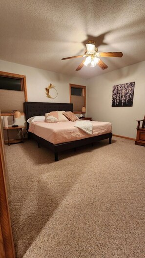 4 Schlafzimmer, Bügeleisen/Bügelbrett, Reisekinderbett, kostenloses WLAN