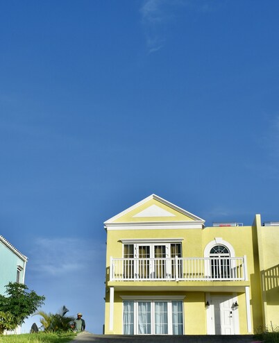 A beautiful villa with magnificent views of the Caribbean Sea in Negril, Jamaica
