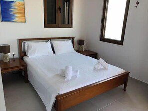 3 soverom, strykejern/-brett, reiseseng for barn og wi-fi