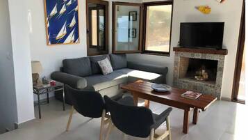 Smart TV y chimenea