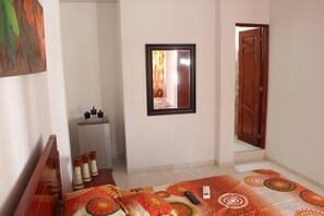 22 Schlafzimmer, WLAN, Bettwäsche