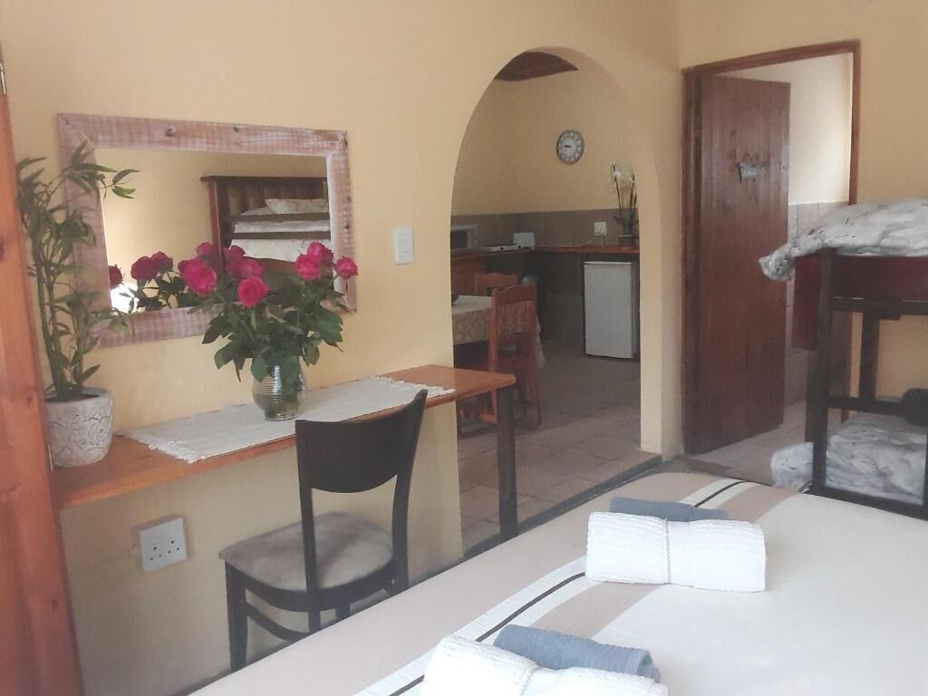 3 chambres, fer et planche à repasser, Wi-Fi, draps fournis