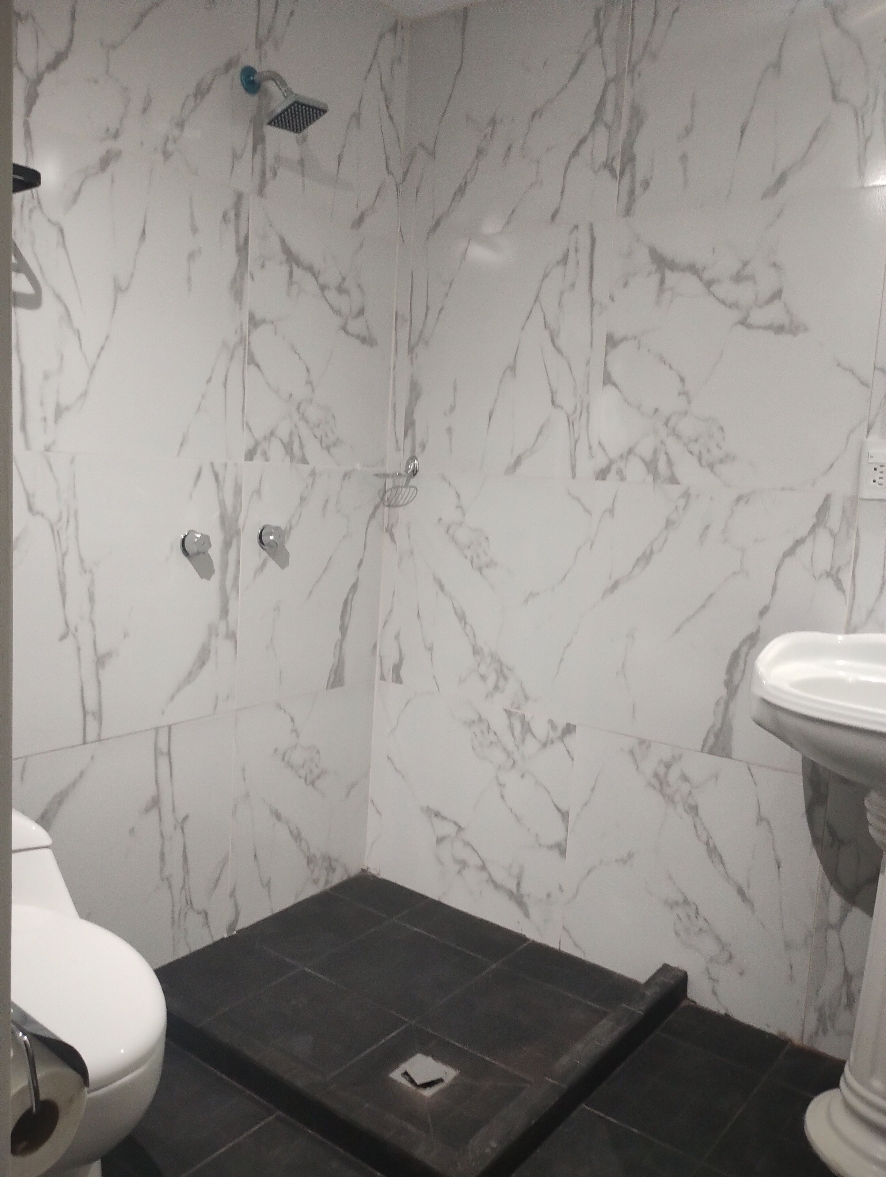Habitación 36 | Bathroom | Shower, towels