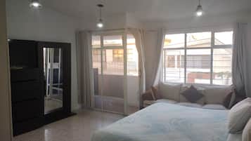 In-room safe, blackout curtains, free WiFi, bed sheets