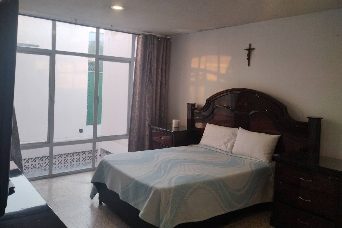 Habitación 33 | In-room safe, blackout curtains, free WiFi, bed sheets