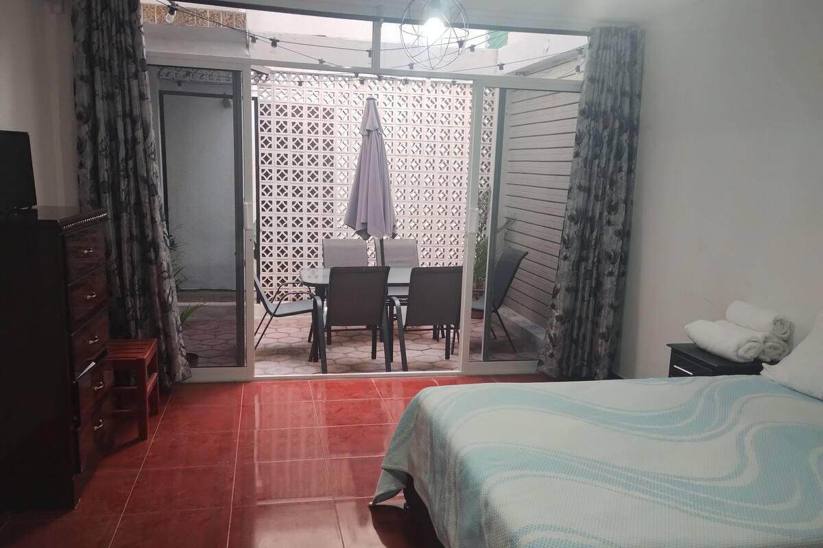 Habitación 35 | In-room safe, blackout curtains, free WiFi, bed sheets