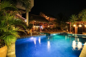 Indoor pool, outdoor pool - Villa Éden  (Santarém)