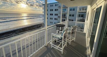 1/1 Ocean View Condo at Sandpiper. Watch rocket launches from the balcony!